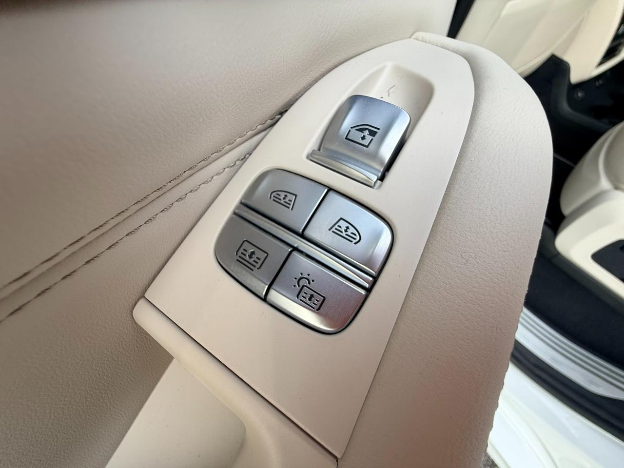 BMW Alpina XB7  2022