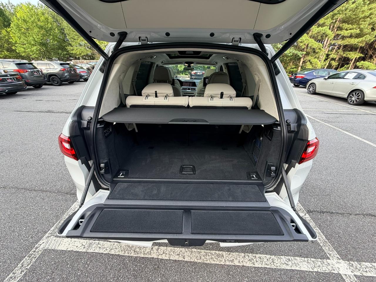 BMW Alpina XB7  2022