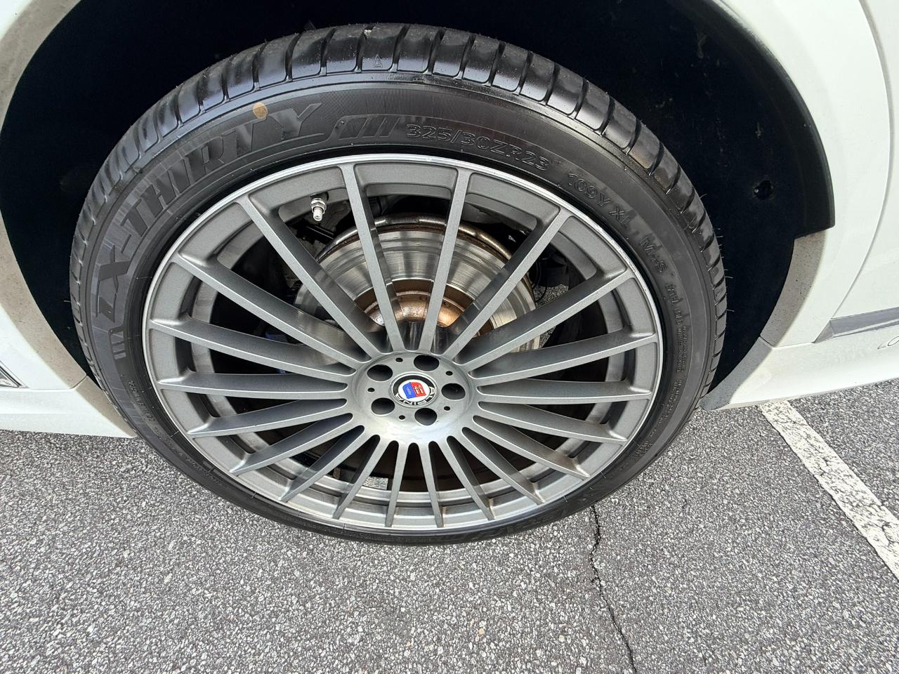 BMW Alpina XB7  2022