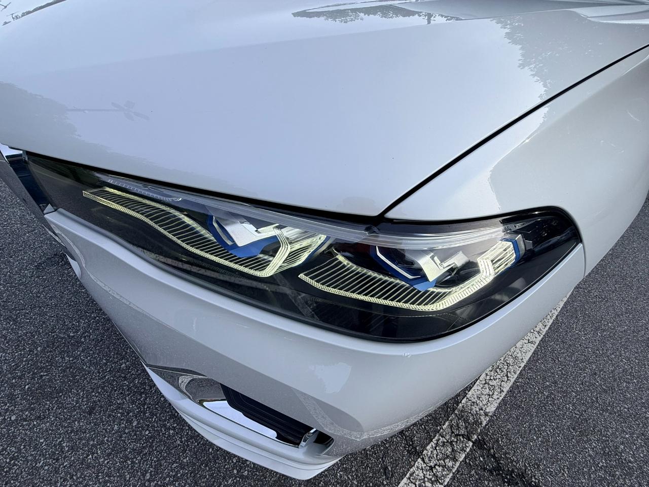 BMW Alpina XB7  2022
