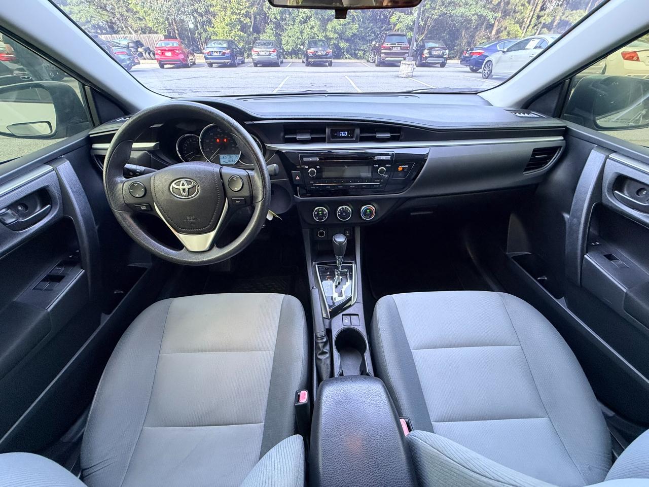 Toyota Corolla L 4-Speed AT 2015