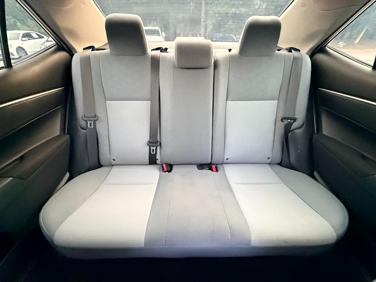 Toyota Corolla L 4-Speed AT 2015