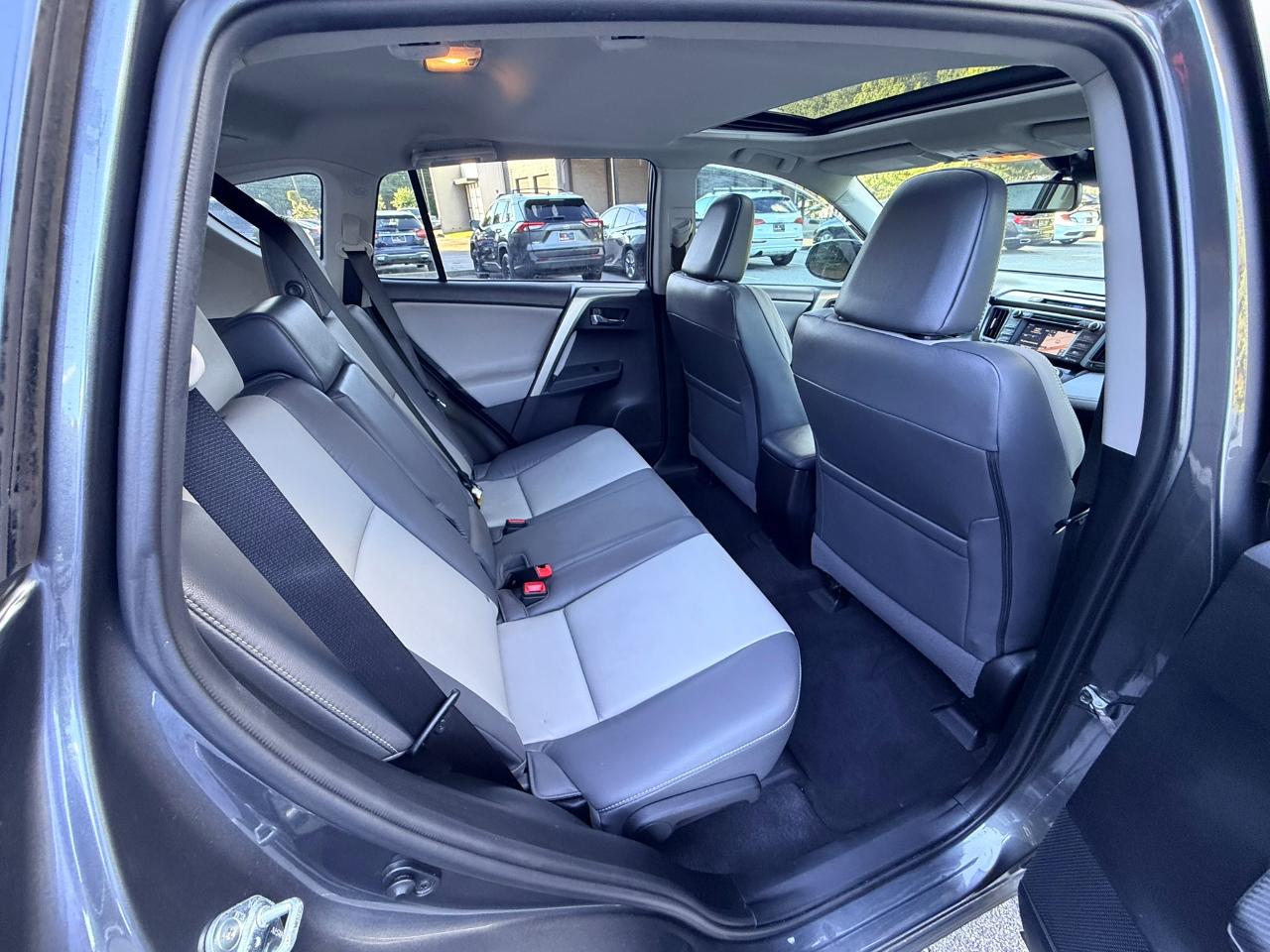 Toyota RAV4 Limited FWD 2015