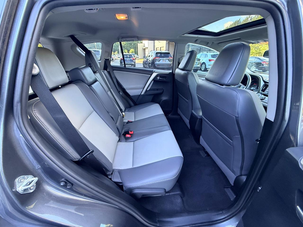 Toyota RAV4 Limited FWD 2015