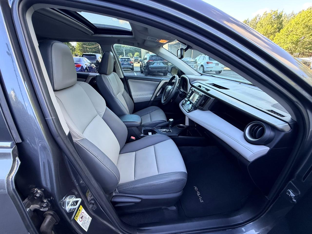 Toyota RAV4 Limited FWD 2015