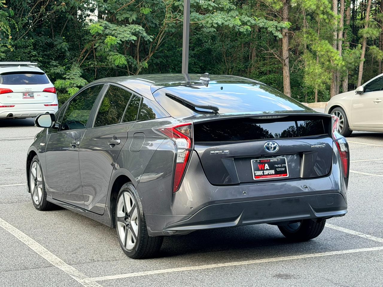 Toyota Prius Three Touring 2018
