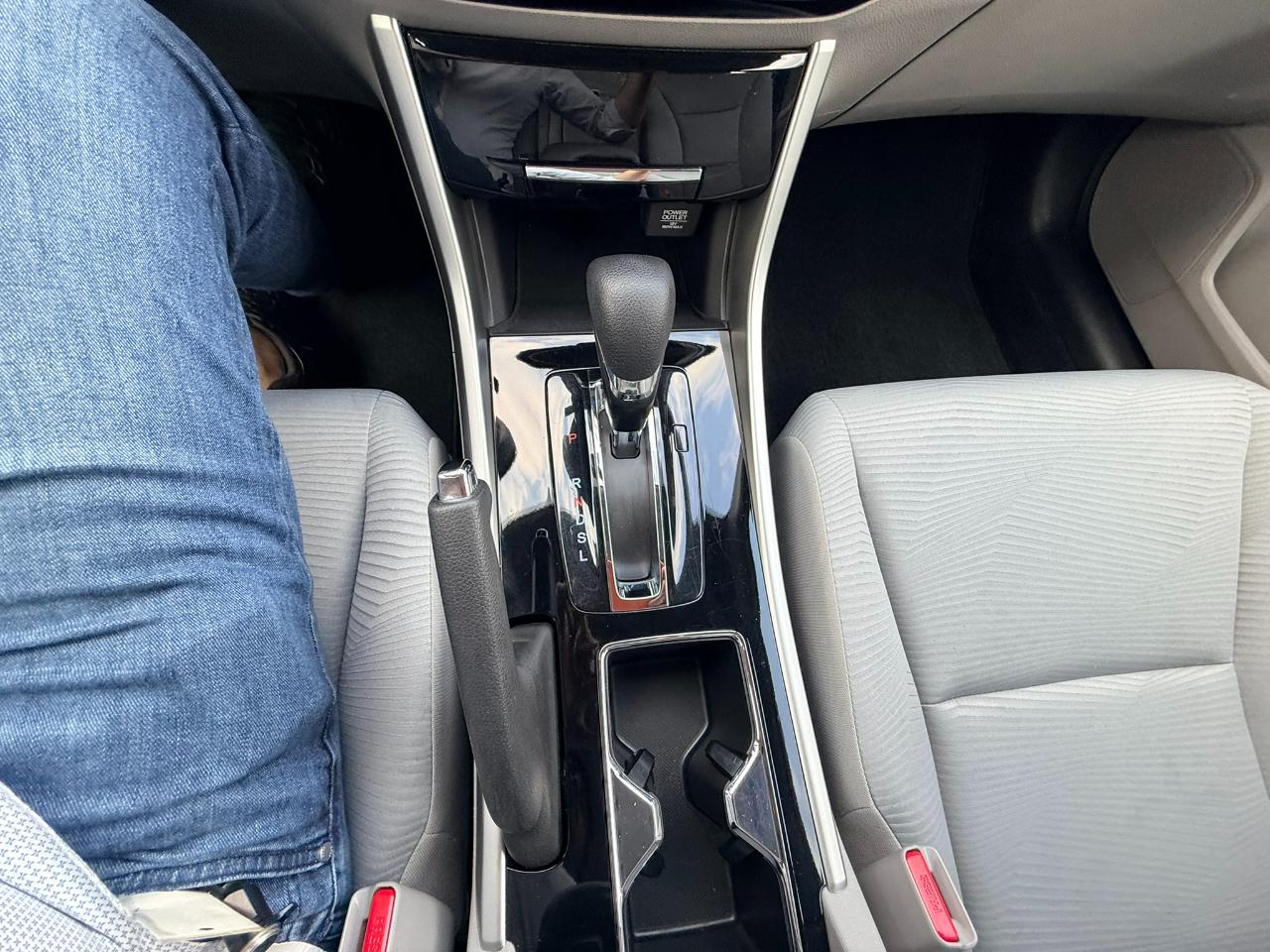Honda Accord LX Sedan CVT 2017