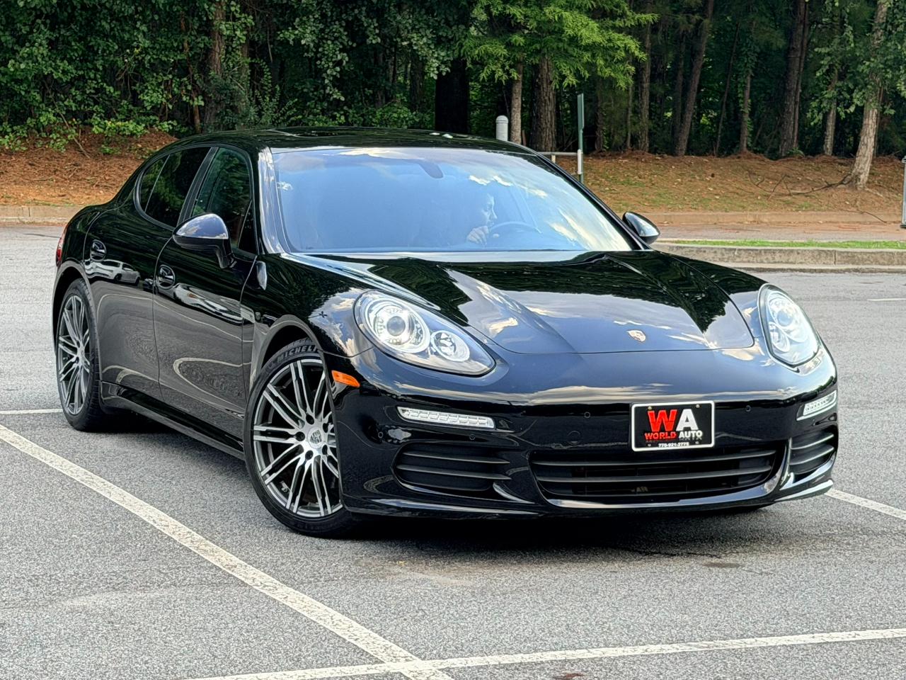 Porsche Panamera RWD 2015