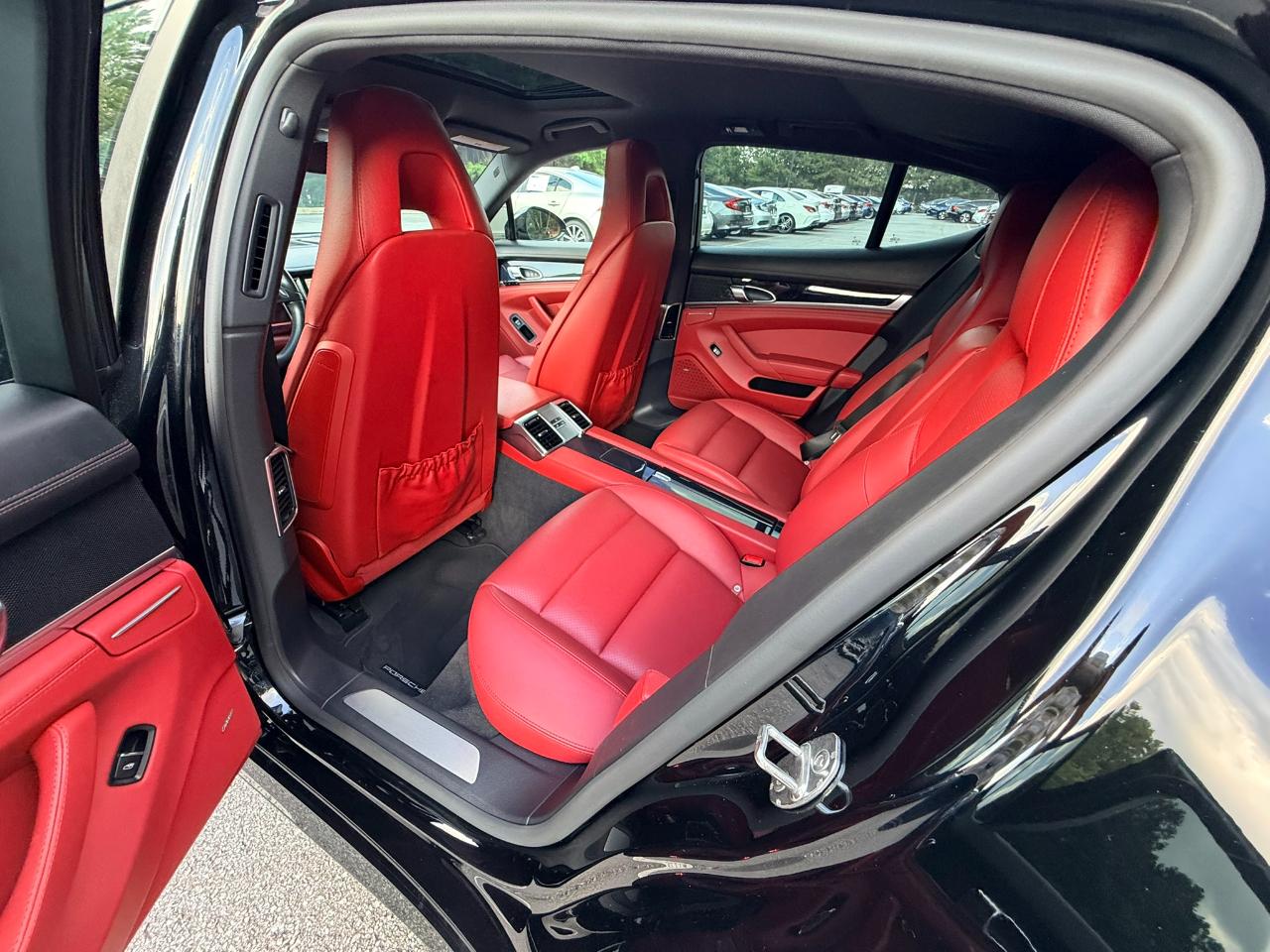 Porsche Panamera RWD 2015