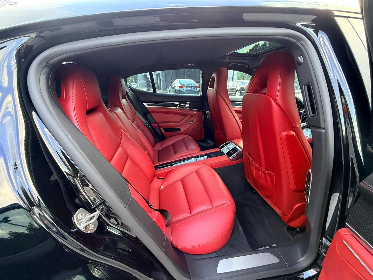 Porsche Panamera RWD 2015