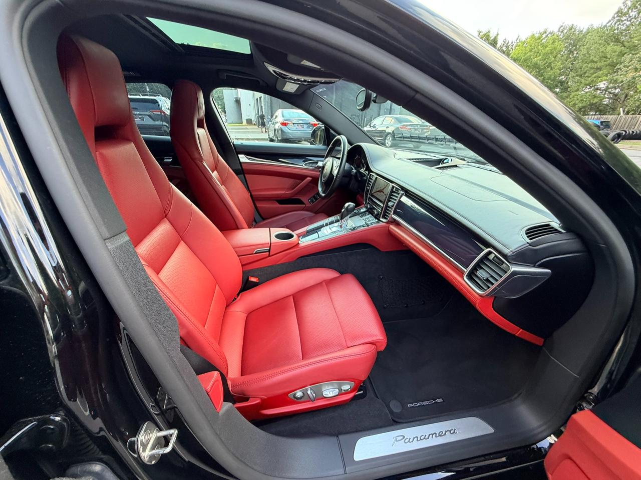 Porsche Panamera RWD 2015