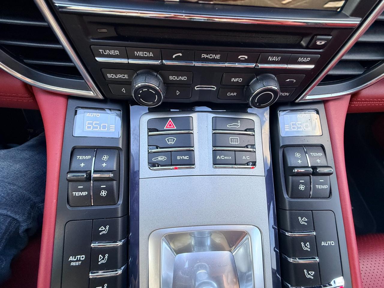 Porsche Panamera RWD 2015