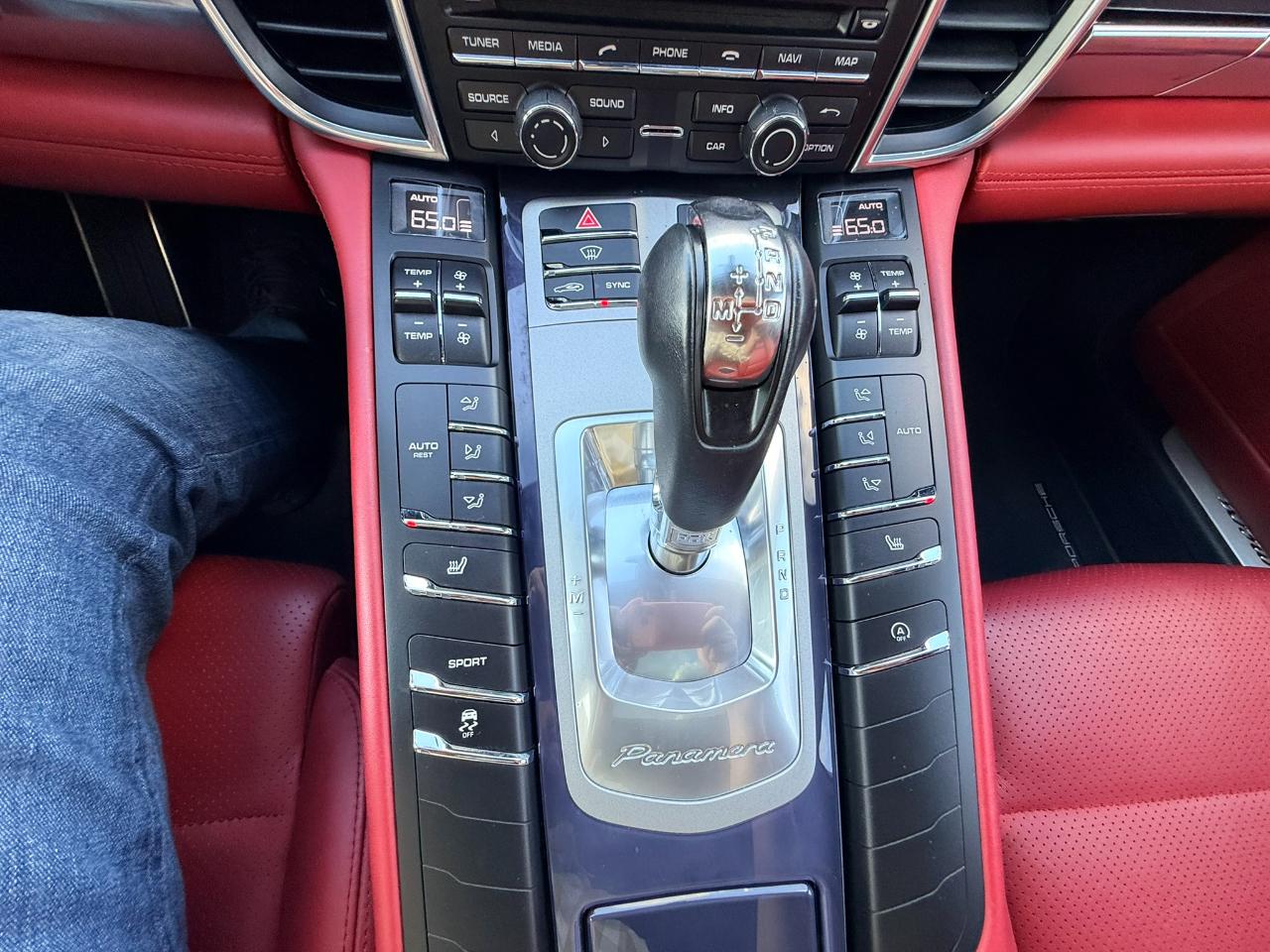 Porsche Panamera RWD 2015