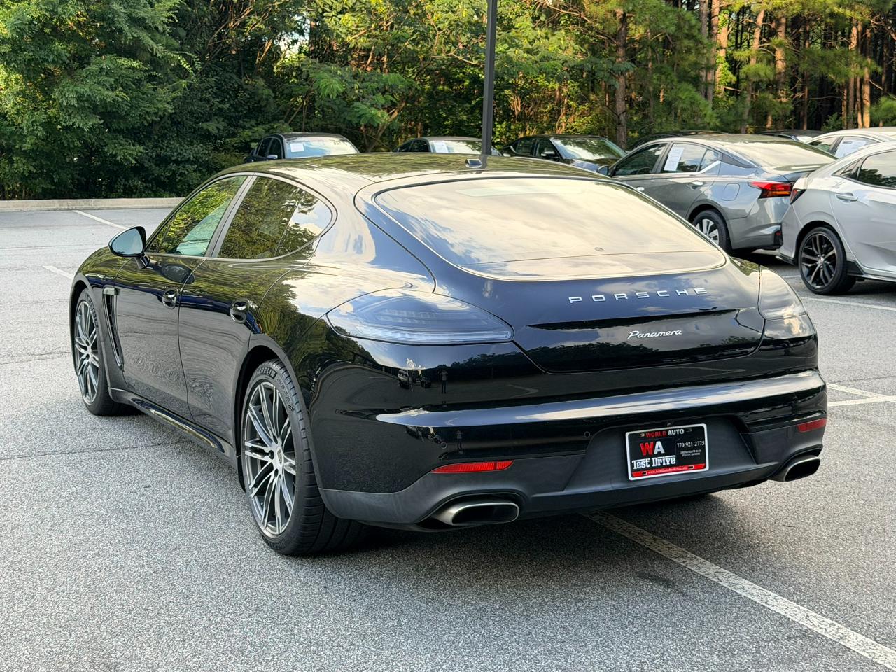 Porsche Panamera RWD 2015
