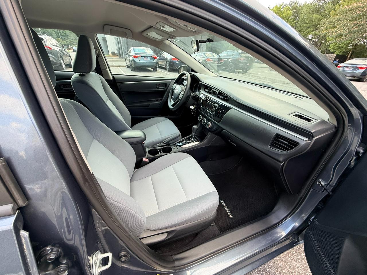 Toyota Corolla L 4-Speed AT 2014