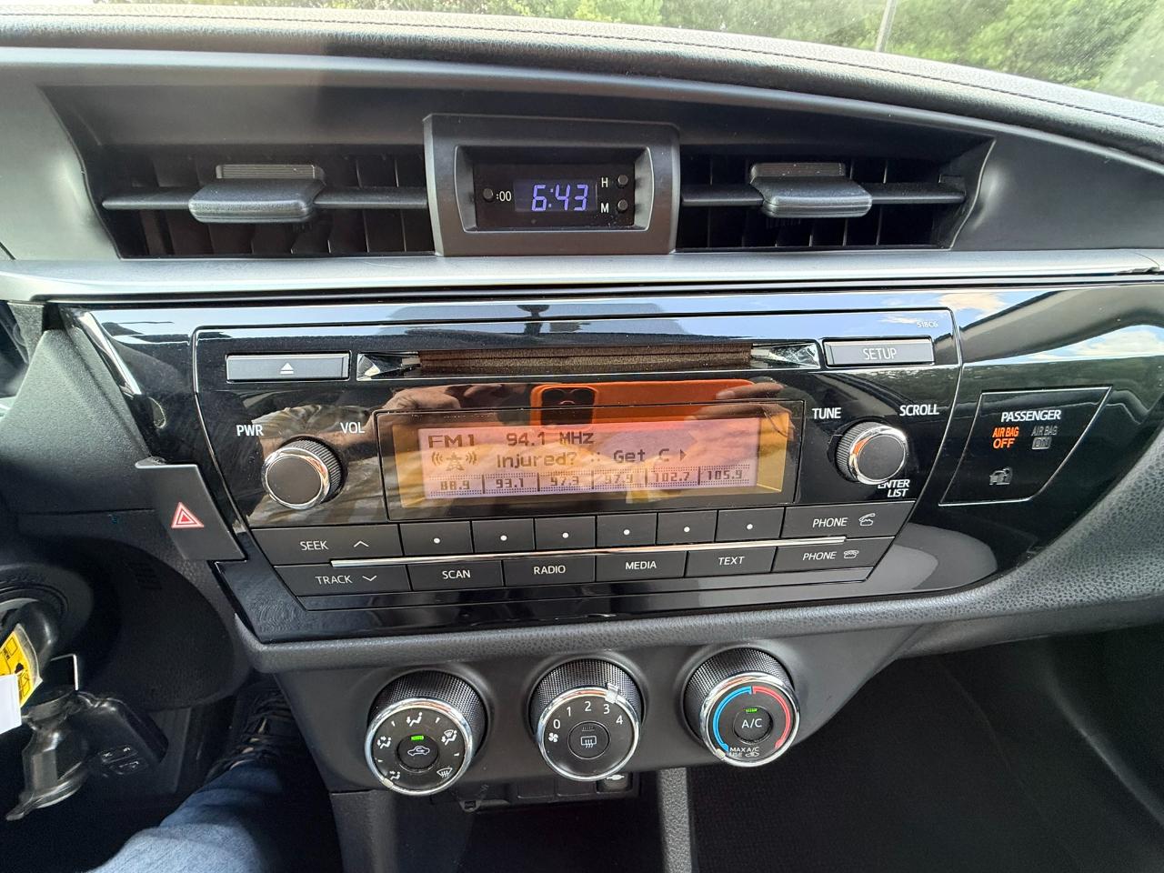Toyota Corolla L 4-Speed AT 2014