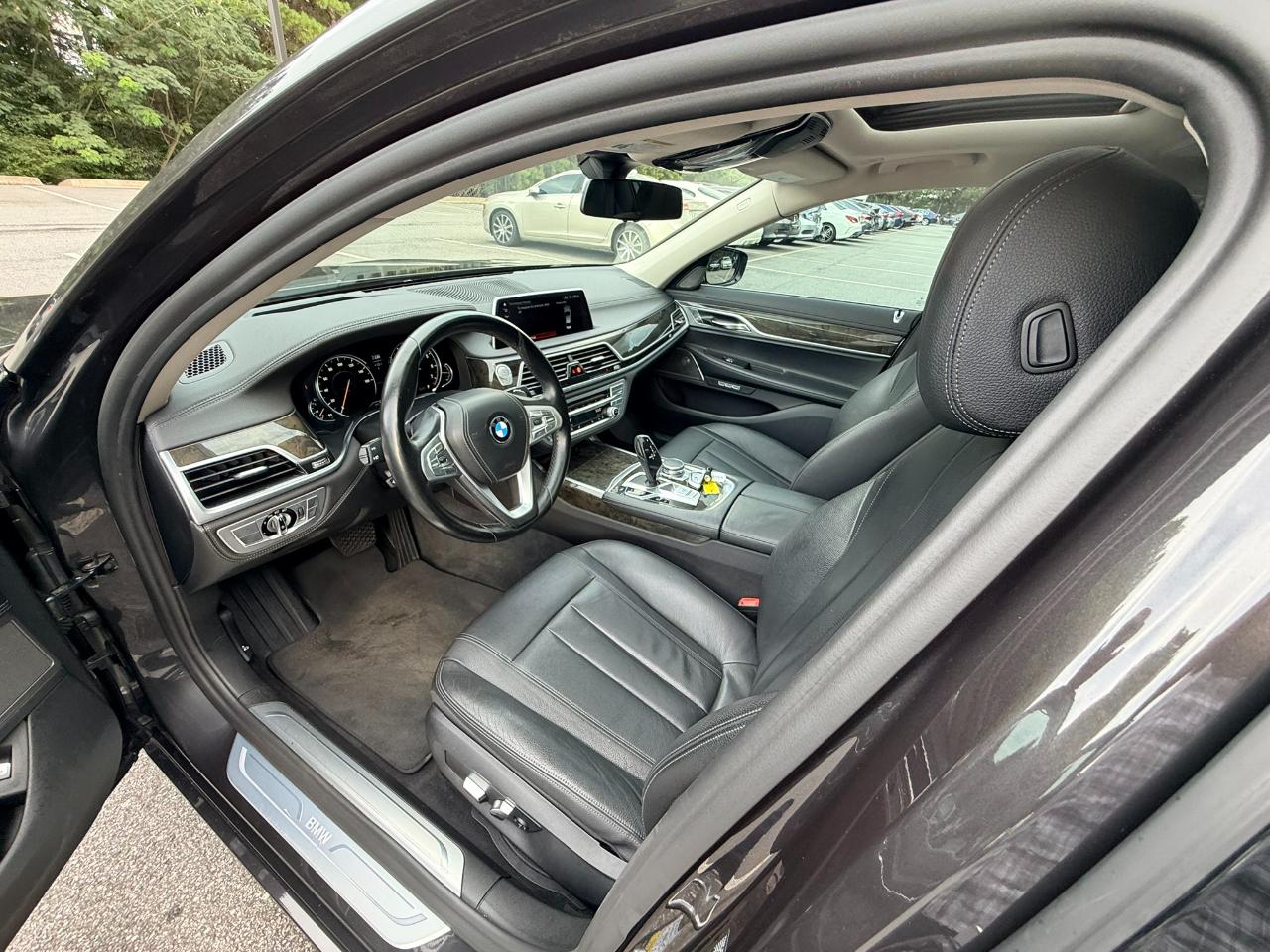 BMW 7-Series 740i xDrive 2018