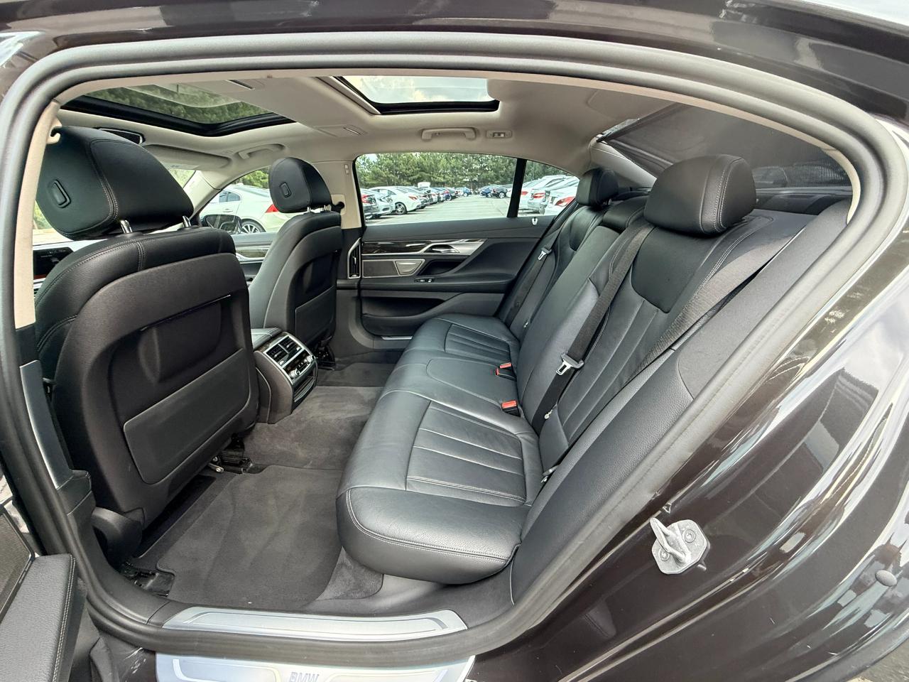 BMW 7-Series 740i xDrive 2018