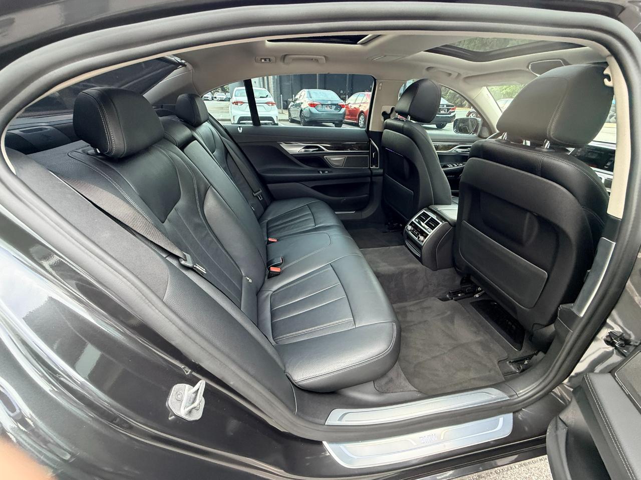 BMW 7-Series 740i xDrive 2018