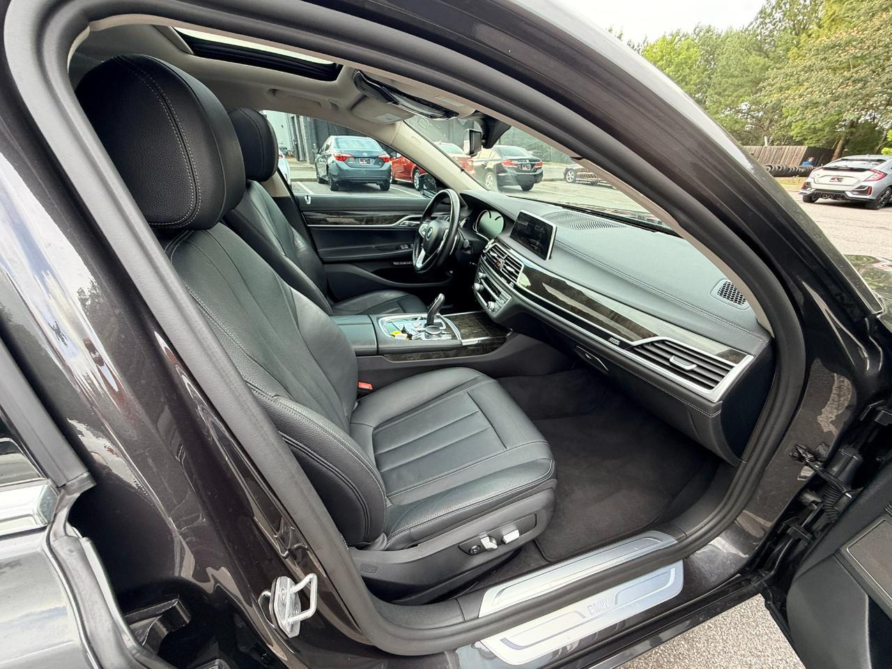 BMW 7-Series 740i xDrive 2018