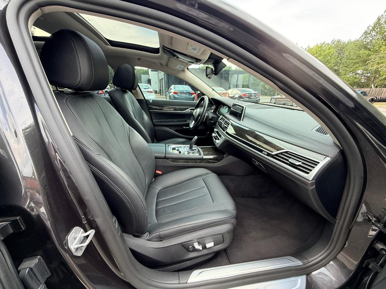 BMW 7-Series 740i xDrive 2018