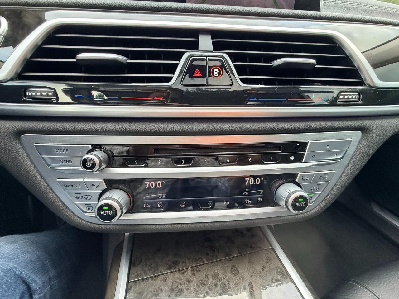 BMW 7-Series 740i xDrive 2018