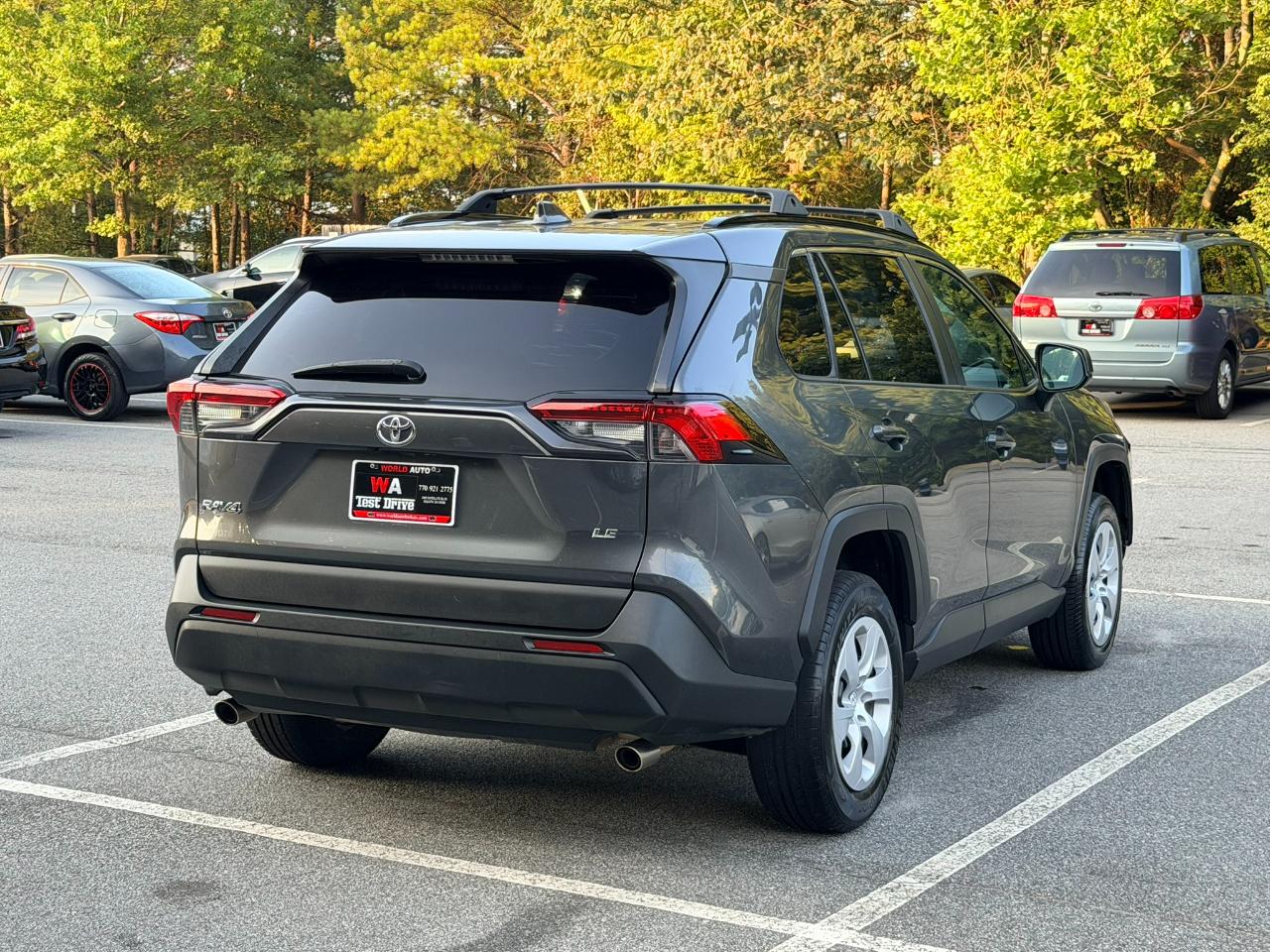 Toyota RAV4 LE 2020