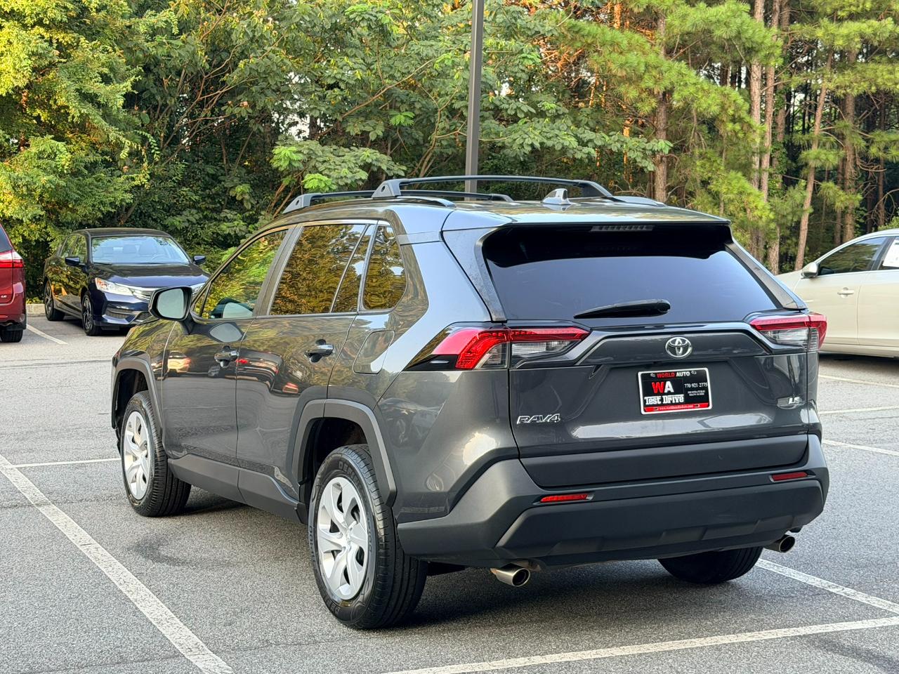 Toyota RAV4 LE 2020