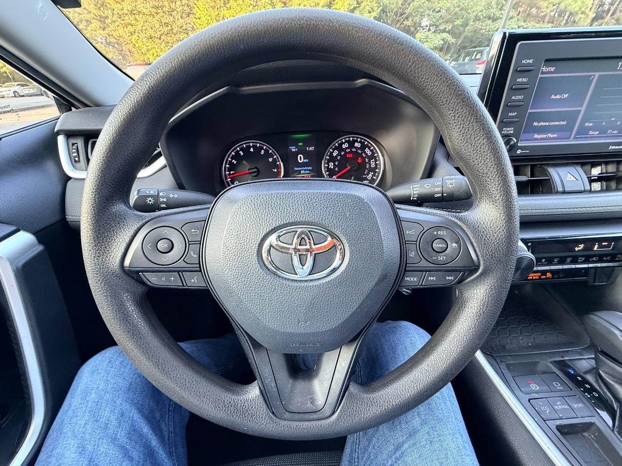 Toyota RAV4 LE 2020