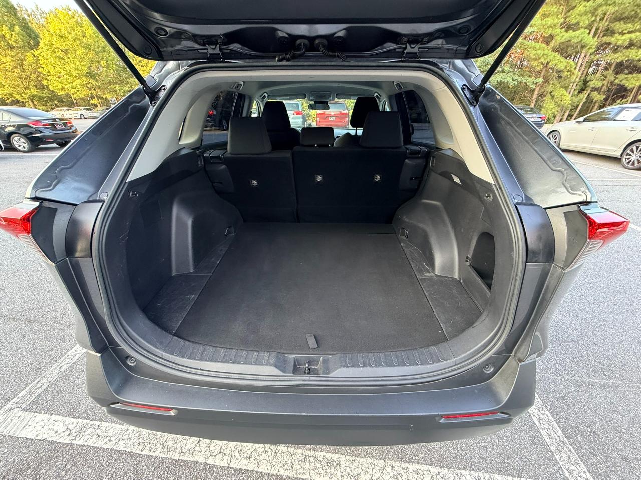 Toyota RAV4 LE 2020