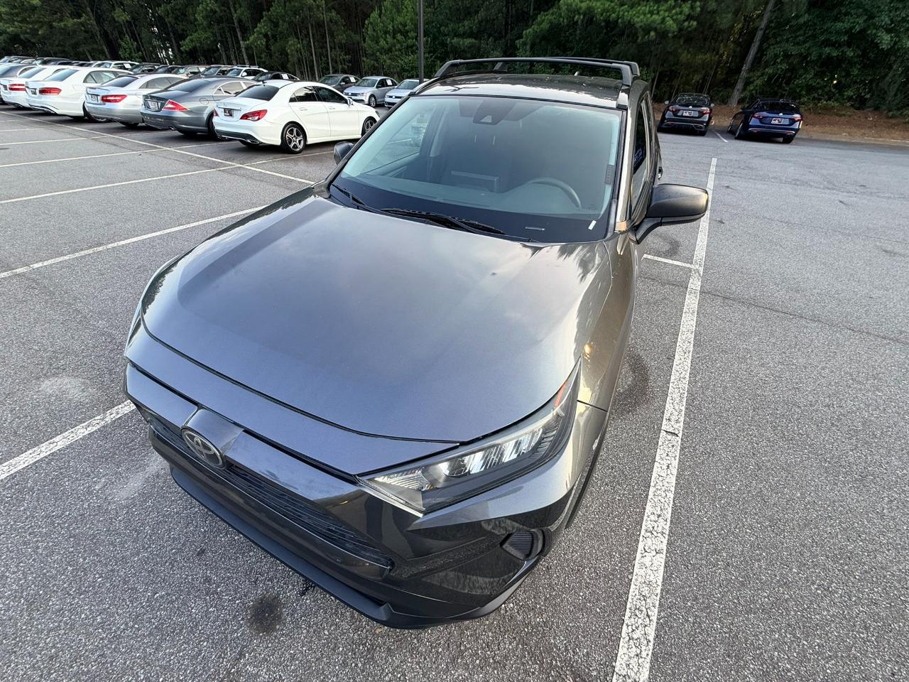 Toyota RAV4 LE 2020