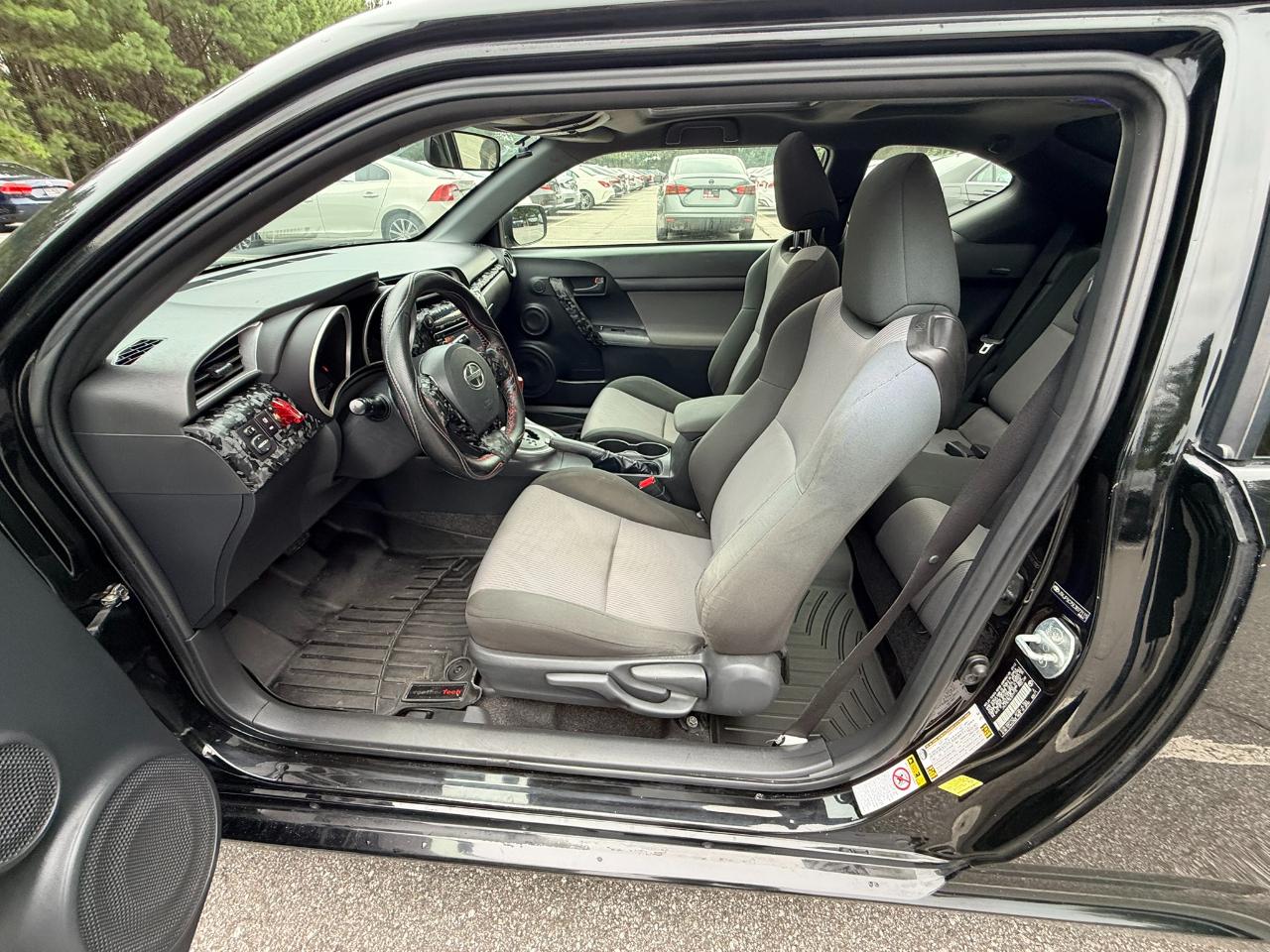Scion tC Sports Coupe 6-Spd AT 2014