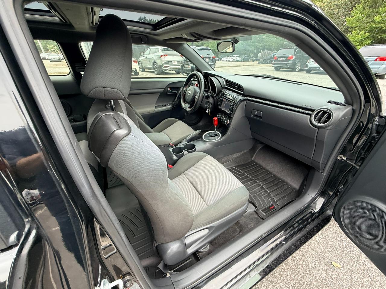 Scion tC Sports Coupe 6-Spd AT 2014