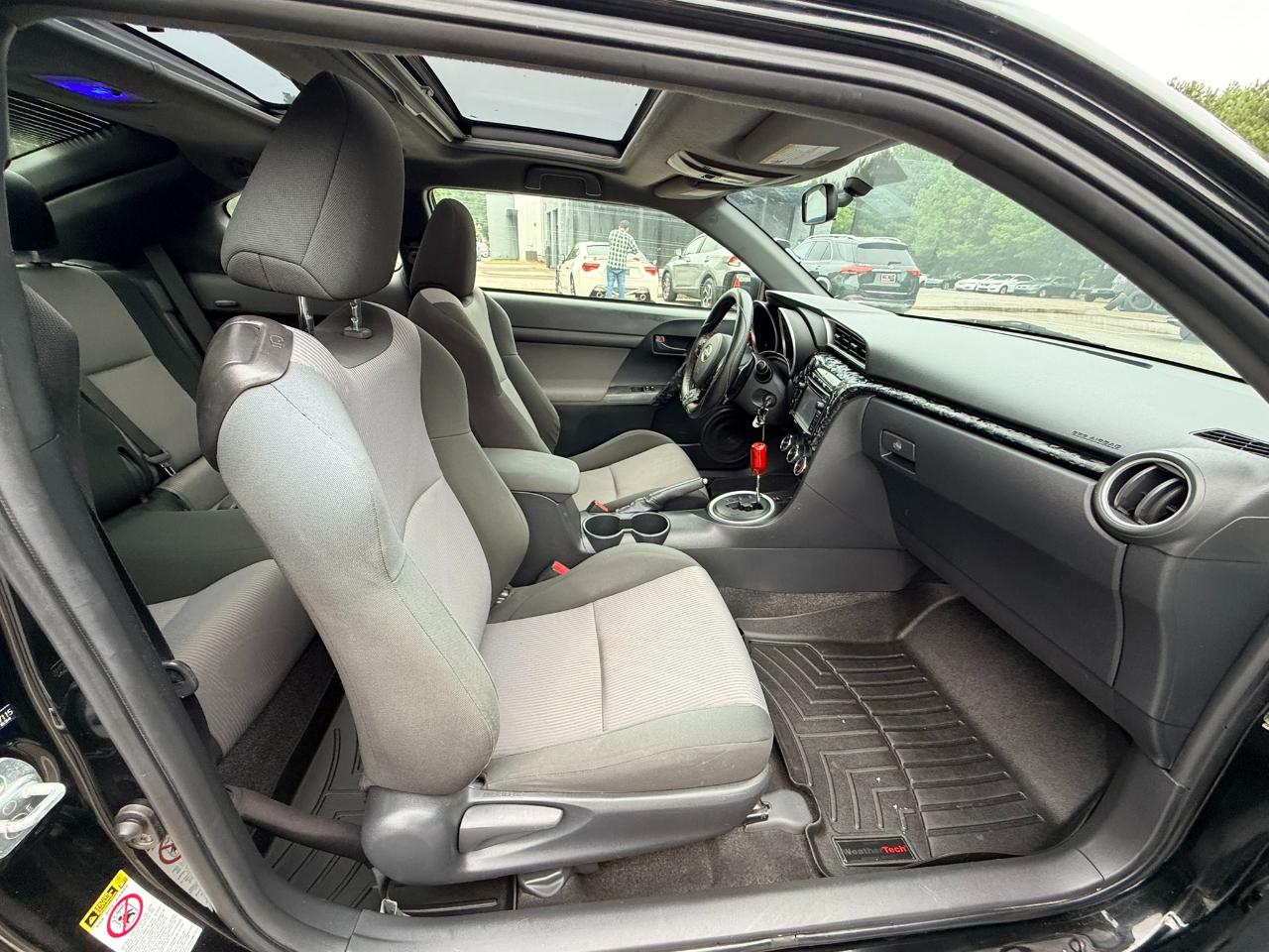 Scion tC Sports Coupe 6-Spd AT 2014