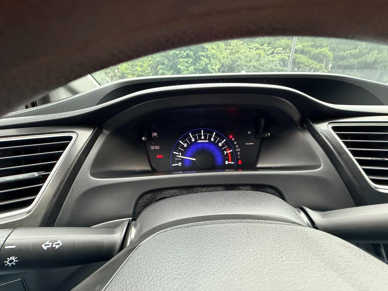Honda Civic LX Sedan 5-Speed AT 2013