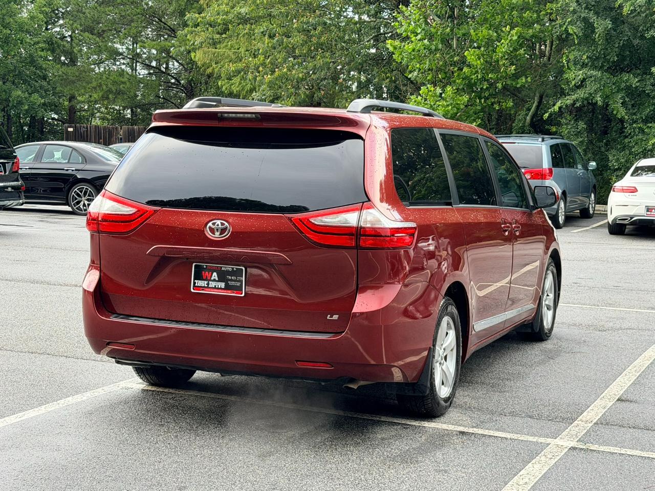 Toyota Sienna LE 8-Passenger 2017