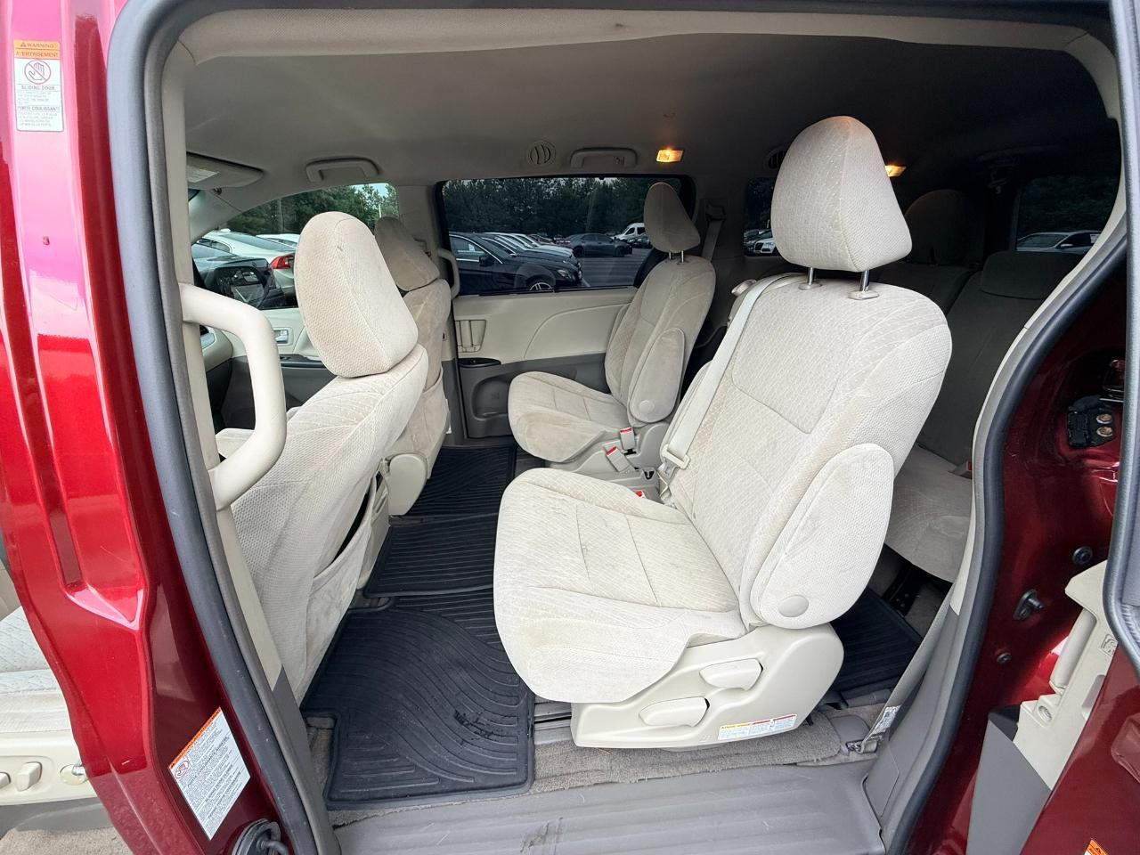 Toyota Sienna LE 8-Passenger 2017