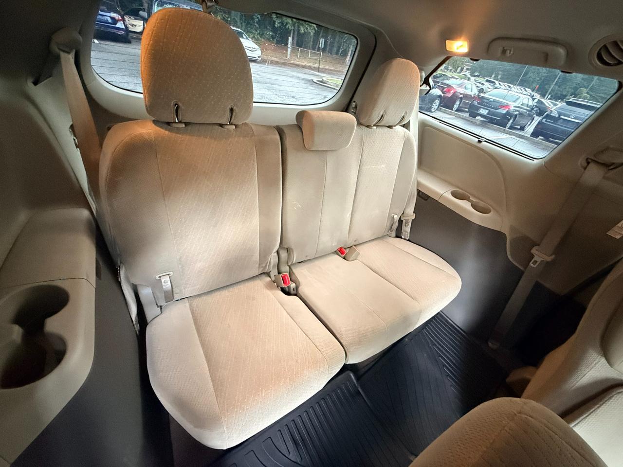 Toyota Sienna LE 8-Passenger 2017