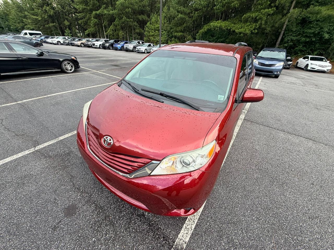 Toyota Sienna LE 8-Passenger 2017
