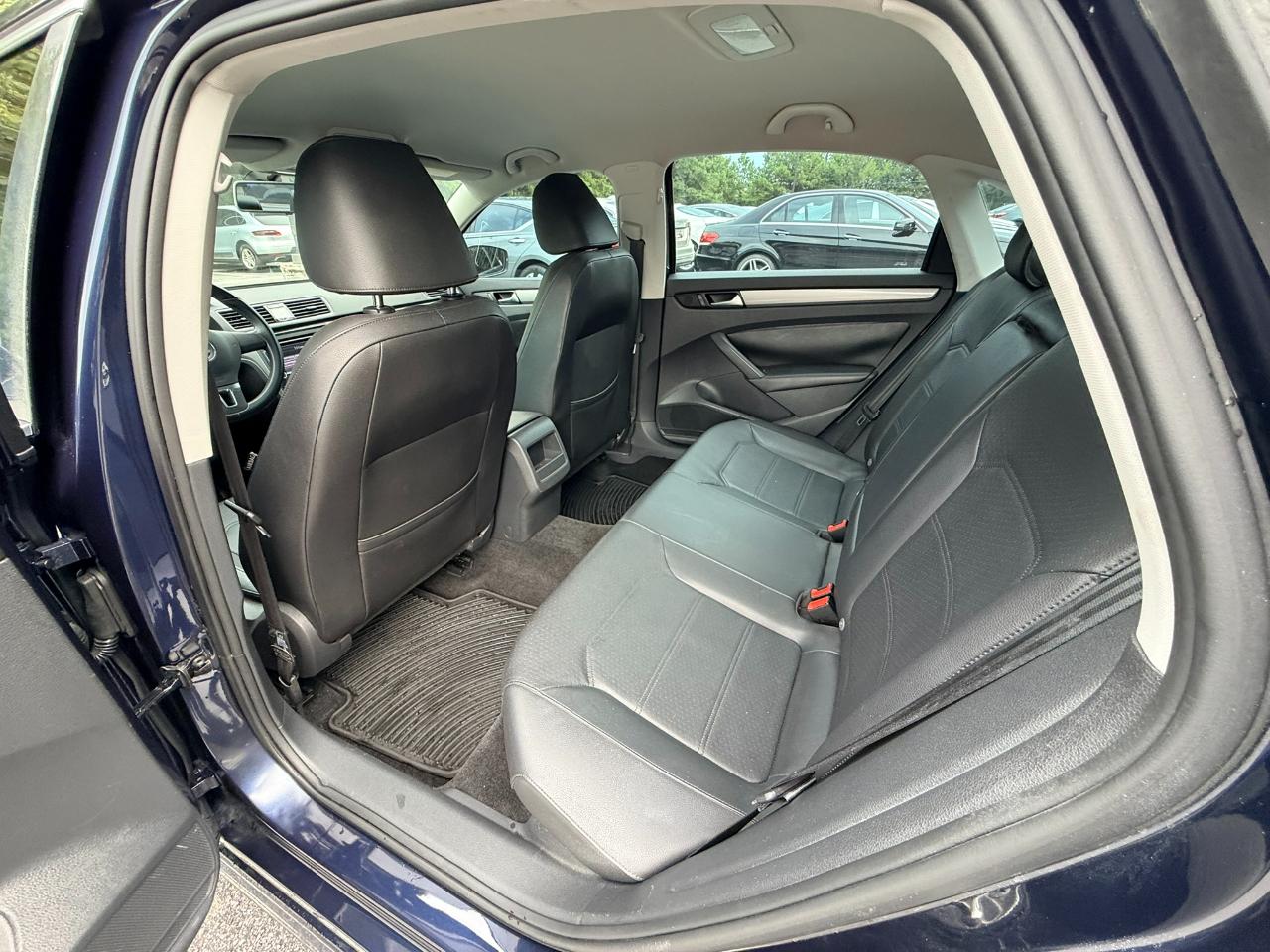Volkswagen Passat Limited Edition 4D Sedan 2015