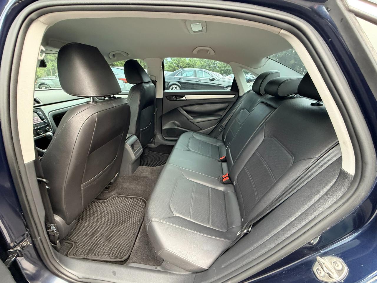 Volkswagen Passat Limited Edition 4D Sedan 2015