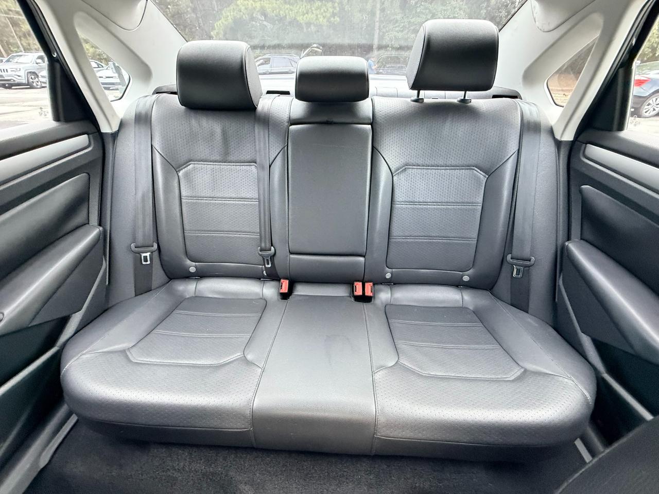 Volkswagen Passat Limited Edition 4D Sedan 2015