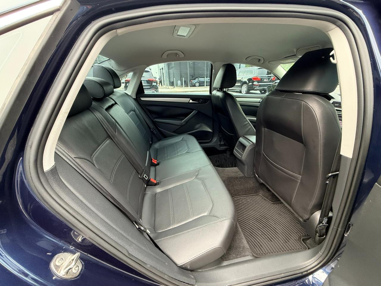 Volkswagen Passat Limited Edition 4D Sedan 2015