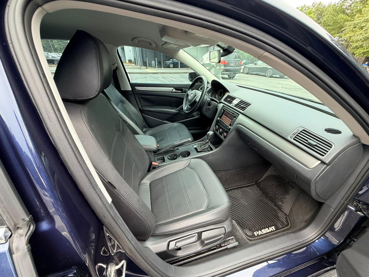 Volkswagen Passat Limited Edition 4D Sedan 2015