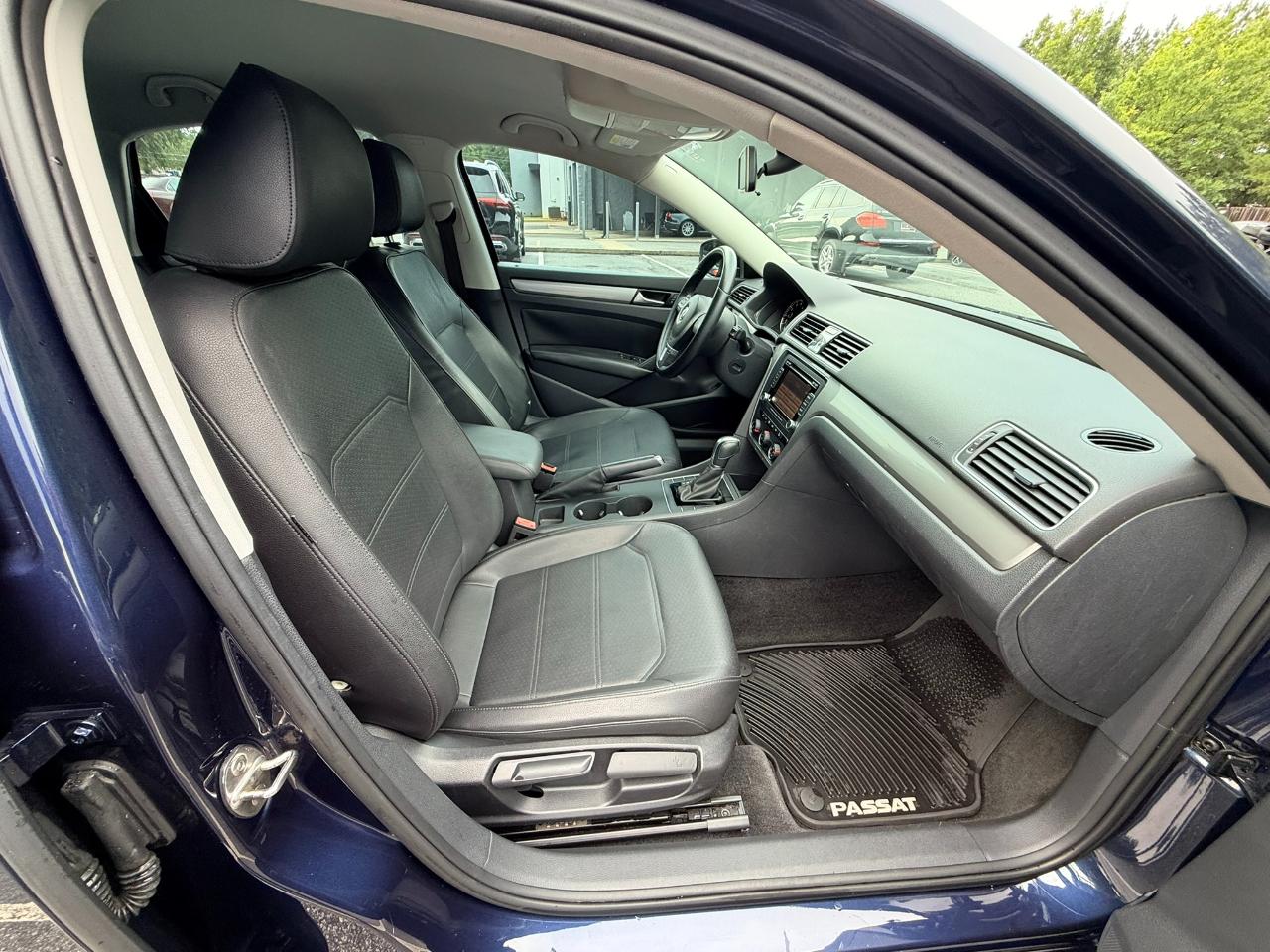 Volkswagen Passat Limited Edition 4D Sedan 2015