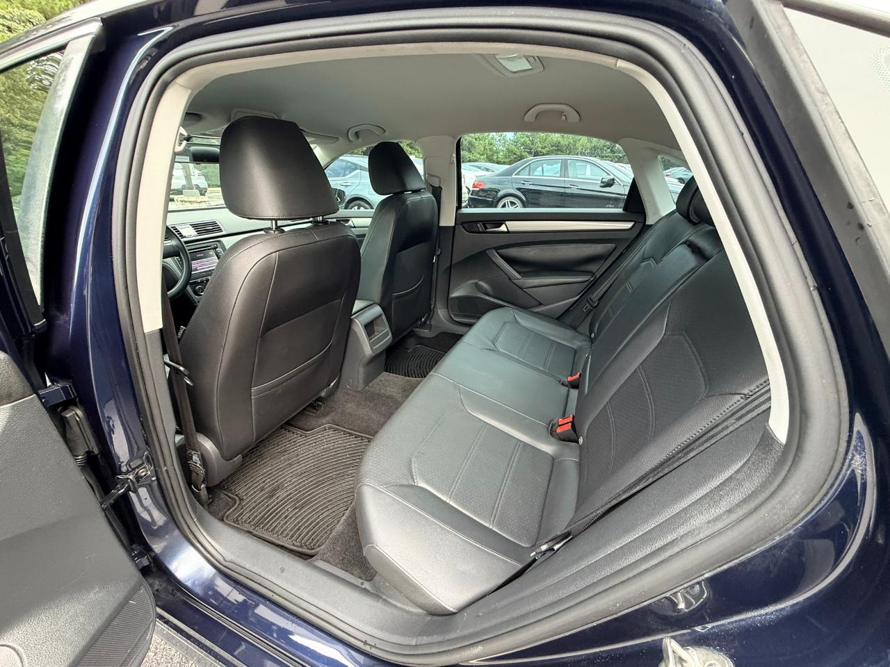 Volkswagen Passat Limited Edition 4D Sedan 2015