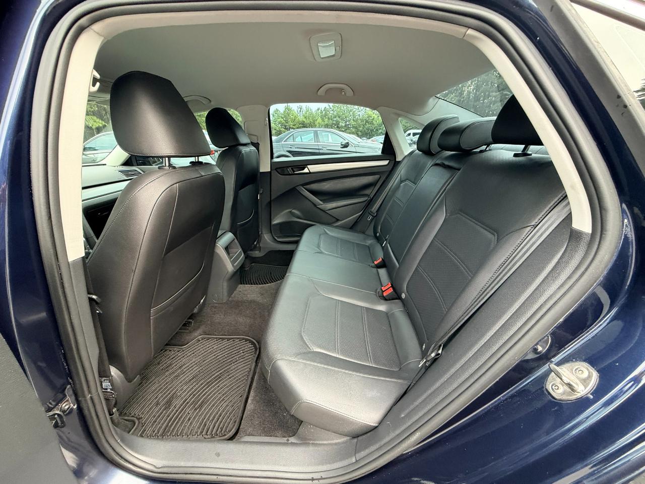 Volkswagen Passat Limited Edition 4D Sedan 2015