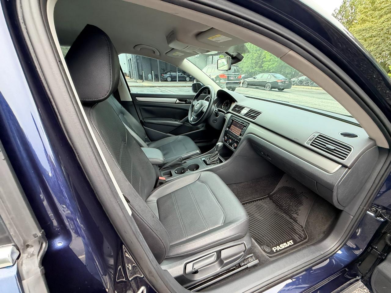 Volkswagen Passat Limited Edition 4D Sedan 2015