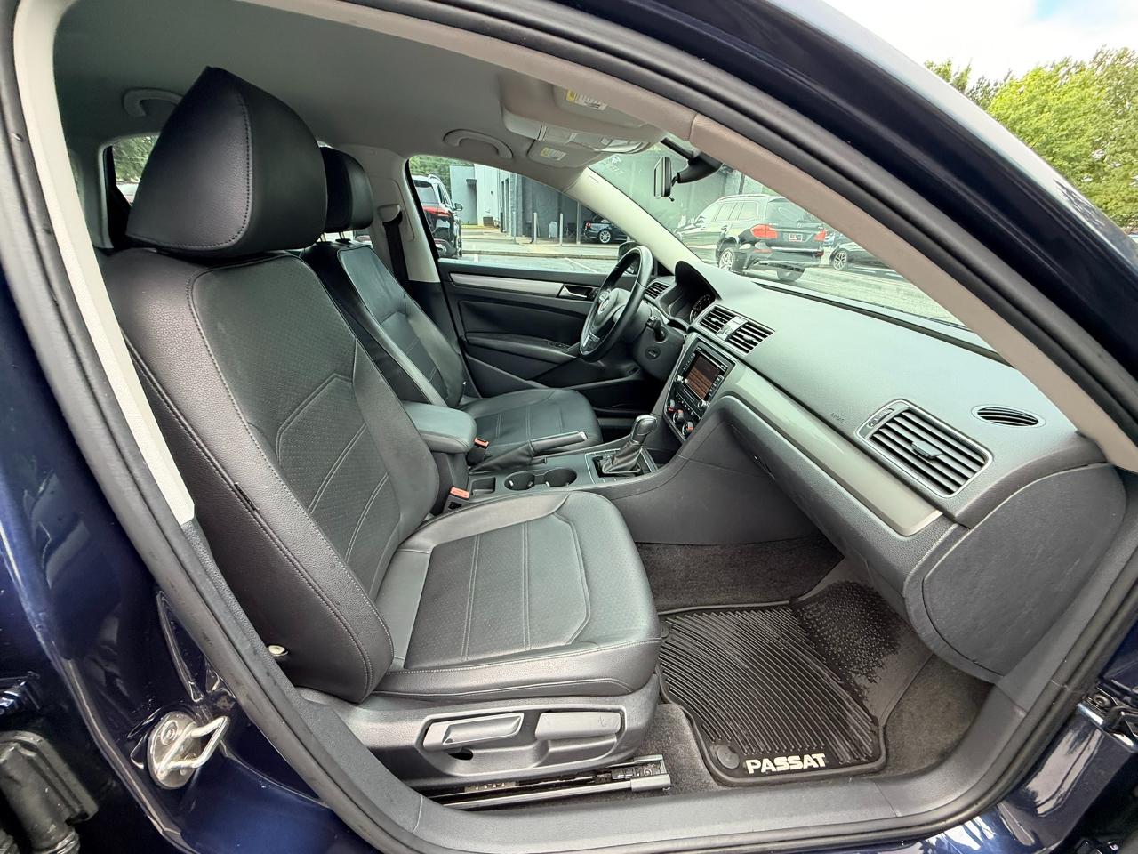 Volkswagen Passat Limited Edition 4D Sedan 2015