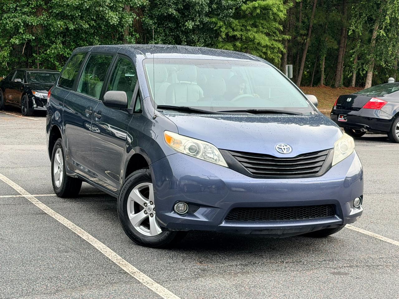 Toyota Sienna FWD 7-Passenger V6 2013
